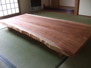吉野杉一枚板座卓（酒卓） LT-88 | 一枚板テーブルと無垢カウンター 