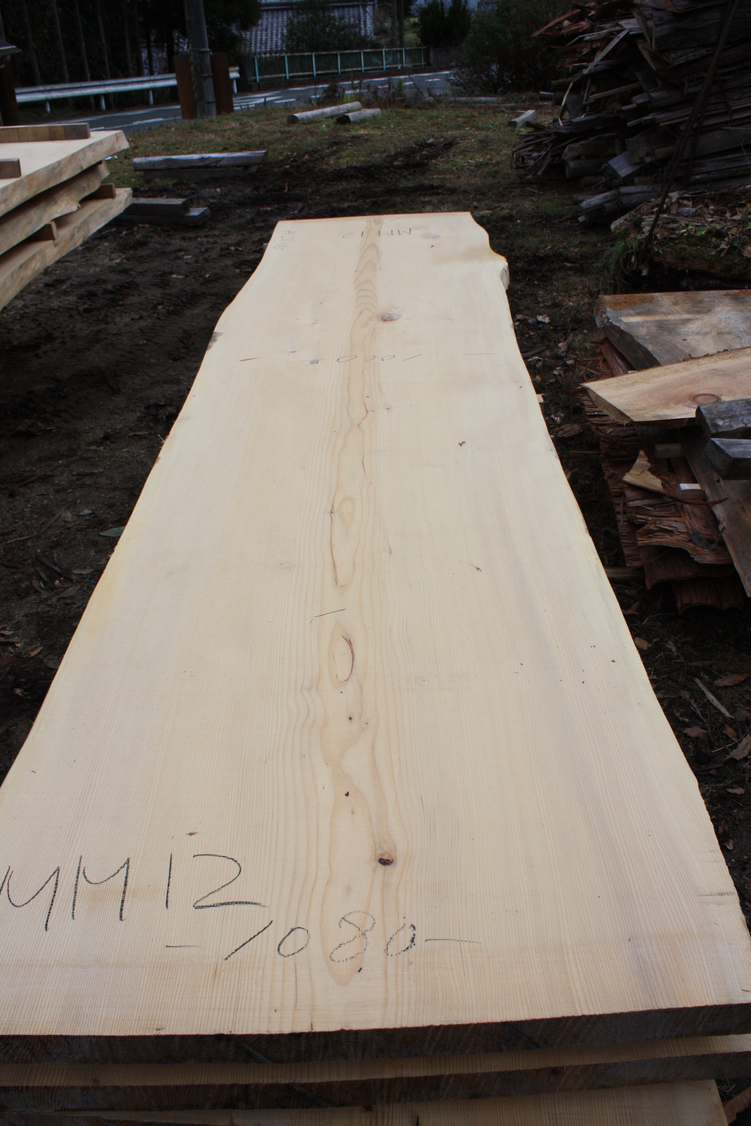 一枚板テーブル用もみの木MM12 | 一枚板テーブルと無垢カウンター販売 