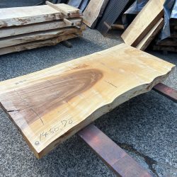 栃の木一枚板t1091（吉野産）