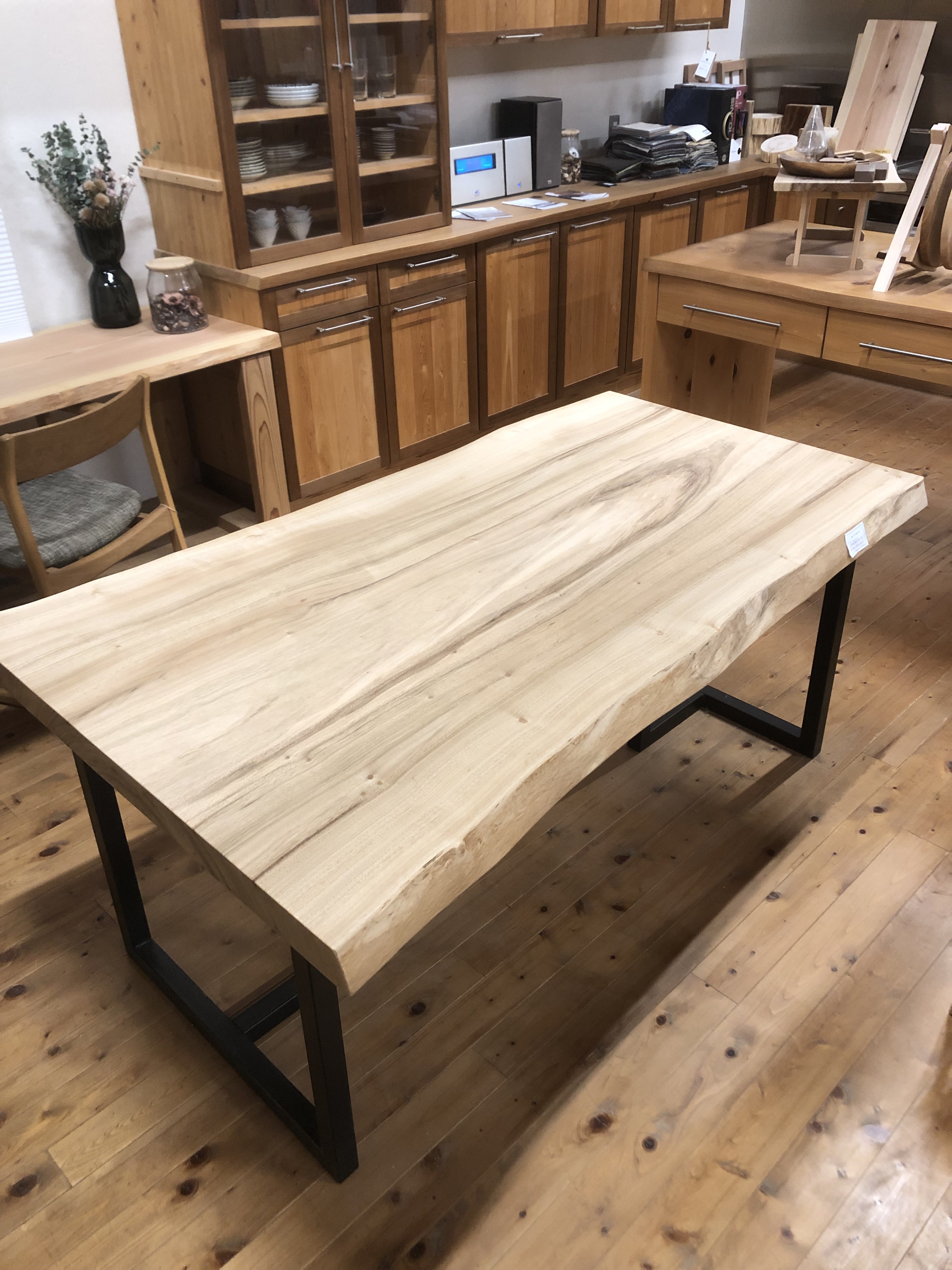 楠の木一枚板ダイニングテーブルks-04dt | 一枚板テーブルと無垢 