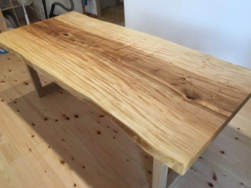 栃の一枚板テーブルを納品しました≪ブログ≫ | 一枚板テーブルと無垢 